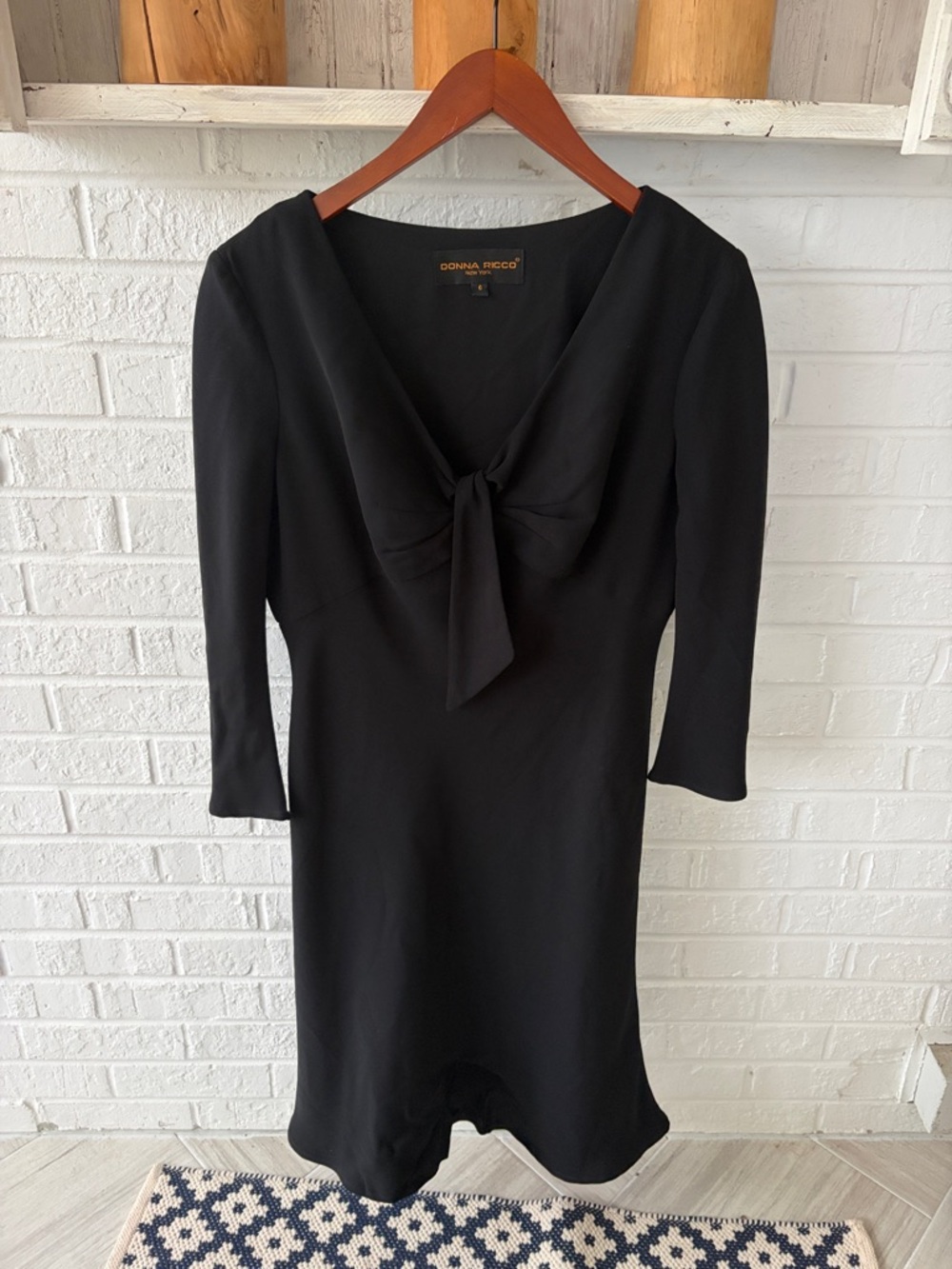 Donna Ricco Black Long-Sleeve Tie-Front Sheath Dress